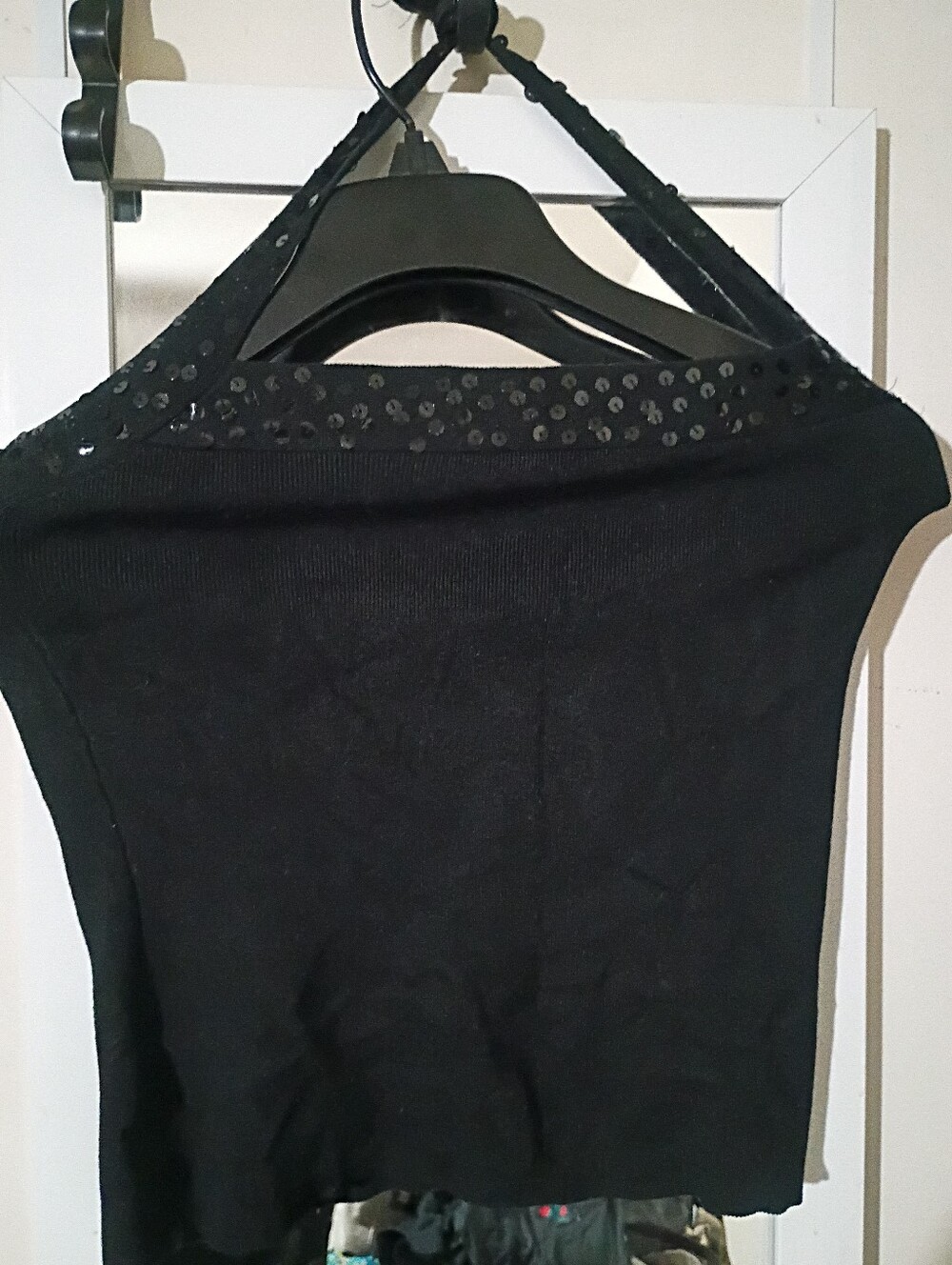 Georgiou Studio 90% Silk Halter Style Top sz L w/ Sequins
